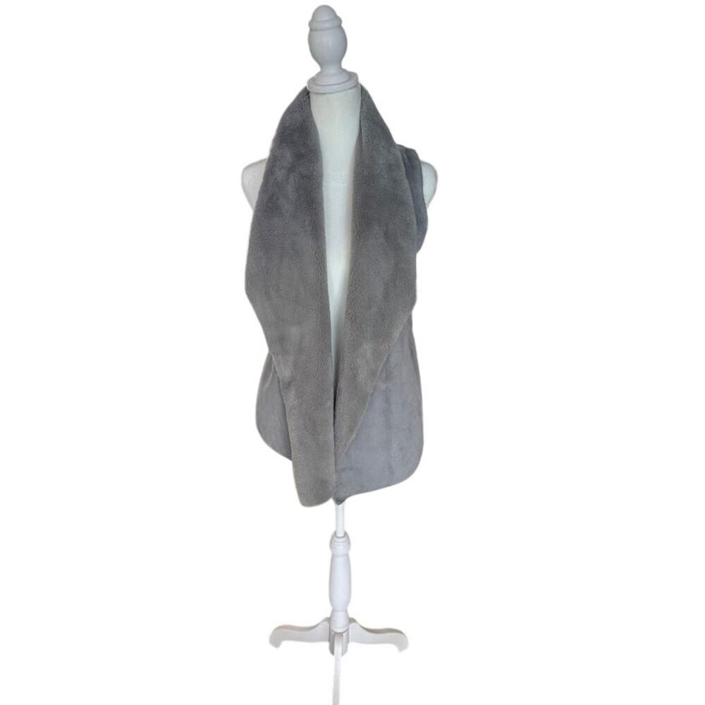Calvin Klein Women's Grey Faux Fur Vest Herringbone Soft Size: Medium